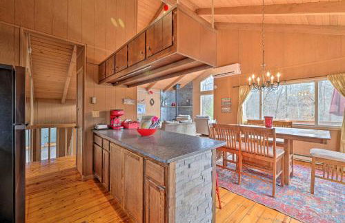 Fire Pit and Grill Lakefront Poconos Cottage! - Foto 13