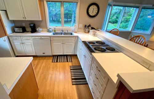 FV50 Pet friendly single level home in Bretton Woods walk to golf course and Mt Washington Hotel - Foto 11