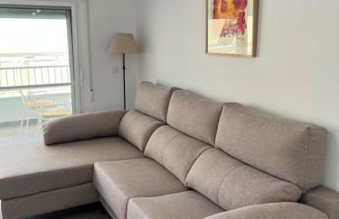 Apartamento reformado a estrenar en PAU 5 a solo 2 min de la Playa de San Juan - Photo 2