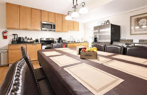 Luxurious 2BR Movie Theater Game Room Full Kitchen Gym - Foto 7