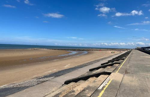 Dog Friendly Lovely Caravan by Beach Prestatyn N Wales 6 Berth Read full Host details before booking Mon in to Fri out Fri in to Mon out Mon to Mon Fri to Fri ONLY - Foto 23