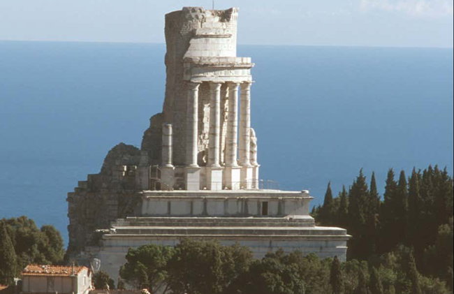 Entrada al Trofeo de Augusto - Foto 4