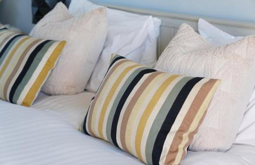 Stunning 4 Bedroom Home with Wild Spa, Gym & Hot Tub - Foto 26