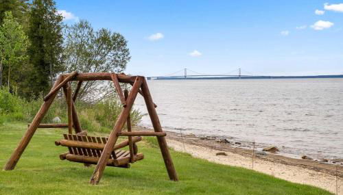 Lakefront Cabin Mackinac Views Firepit - Foto 2
