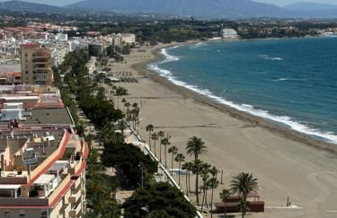 Sea View Penthouse Apartment with Hot Tub - Casa Bella Vista, Buenas Noches , Estepona - Photo 39