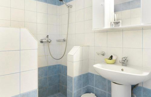 The Castle House Kea - Photo 8