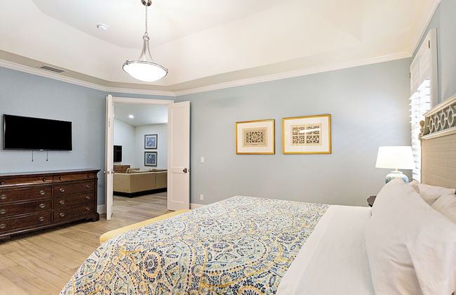 Tuscan Vacation Rental. Stylish 3-Bedroom Getaway Near Vanderbilt Beach Enjoy a Private Pool, Spacious Layout, and Modern Comforts Perfect for Families, Groups, and Pet-Friendly Stays - Foto 7