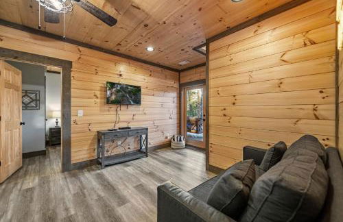 Chardonnay Chalet - Luxe Modern Chalet - Hot Tub, Wi-Fi, Fire Pit, Game Room, Amazing Deck - 15 min to Blue Ridge - Foto 36