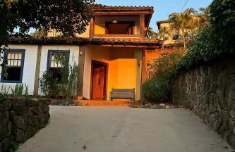 Casa Rústica - 3 vagas de garagem - Pet Friendly com vista para Serra de São José - até 8 hóspedes - Foto 2