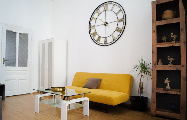 Vibrant Apartment Near Downtown - Foto 15