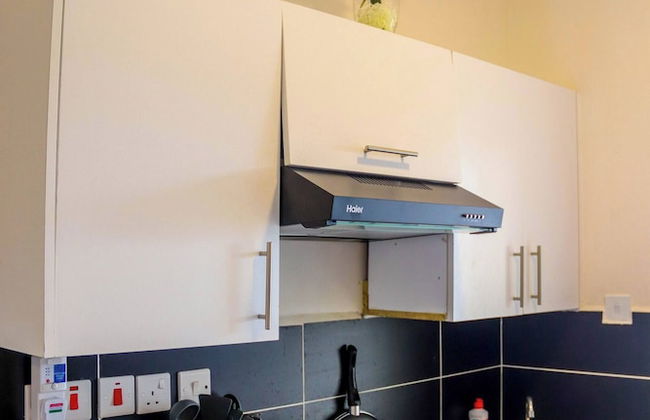 Lux Studio Jkia Airport View Suite - Photo 32