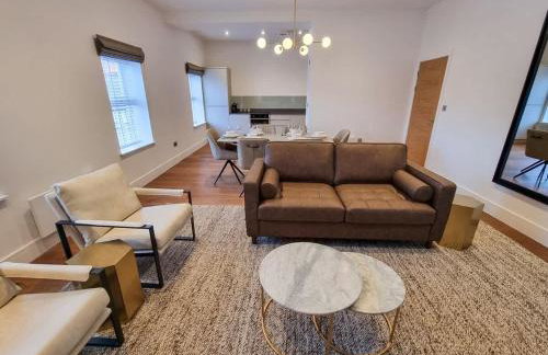 Altrincham Centre, 2 Bed, Bathtub, King Beds - Foto 9