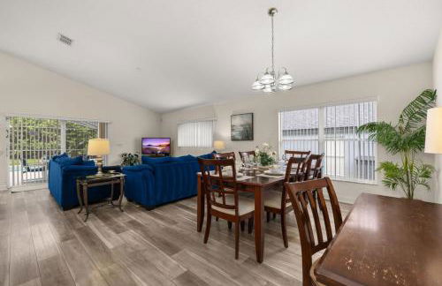 Peaceful yet perfect location, private pool home - Foto 1