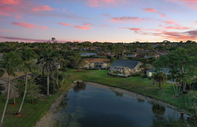 Private Pool, Pond Views, & Bonus Lounge in Gated Naples Community Drive to Dining & Sand - Foto 46