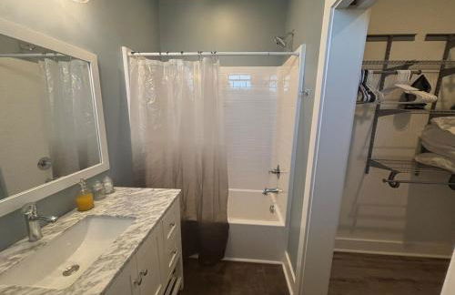 Gated 2BR in Greenville wVibes - Foto 20