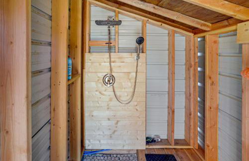 Mtn Views and Fireplace Cozy Trout Creek Tiny Home - Foto 16