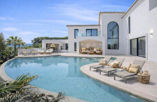 Luxury Sea Views Smart Villa Luz Bliss, 2 Stunning Sea Views, Infinity Pool, Sauna, Gym, Home Cinema, Full Smart Home Technology and Full Privacy - Foto 13