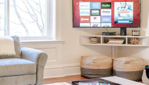 7BR Luxury Living 1st Floor Primary ABODEbucks - Foto 5