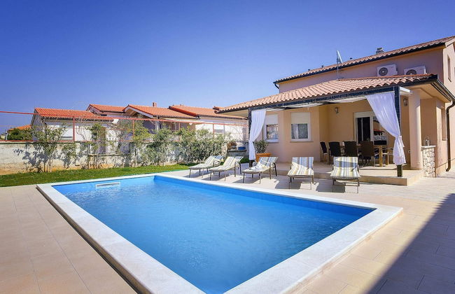 Modern Villa With Private Pool Near Beach - Foto 1