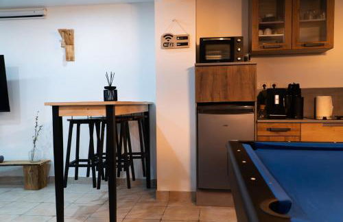 Perle d'eau-Love Room-Jacuzzi-Sauna-Proche Montbéliard et Belfort - Foto 6