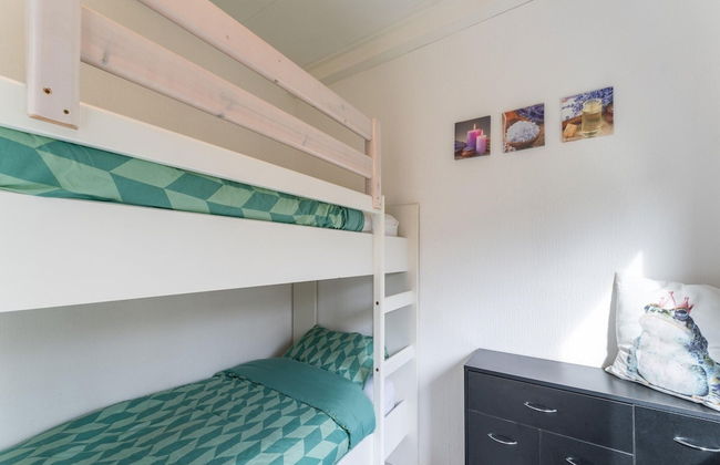 Holiday Home in Zeeland Near Lake - Foto 2