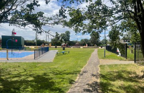 Cosy Flat behind a CreekBeach in Grays - Foto 14