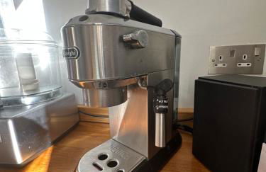 Penarvon House - Stunning Waterfront Escape with Games Room - Foto 28