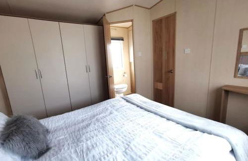 Hiking in Snowdonia? Sea, beach and mountains view - Photo 23