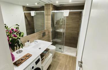 Central Market Deluxe Apartments - Photo 5