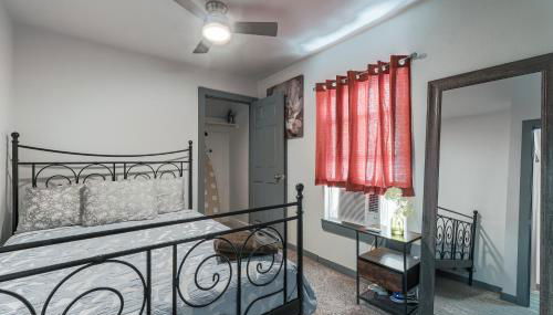 Cozy retreat minutes from stadiums - Foto 3