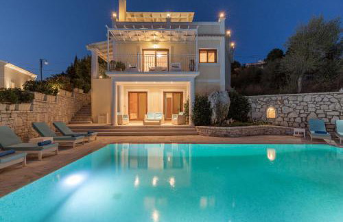 Kassiopi View Villas-Corfu-Villa Eleni,4 bedrooms,large private pool,prime location - Photo 1