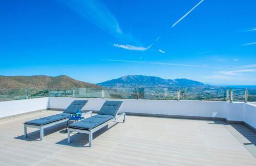 weforyou Exclusive Villa Mairena Private Pool BBQ & Views - Photo 40