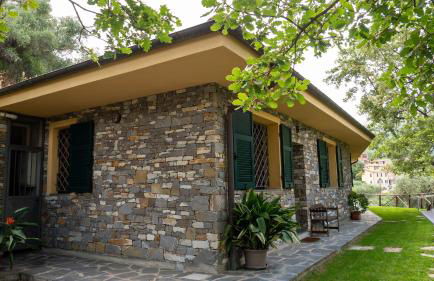 HOST4U - BORGATA VALLONE Apartments with Stunning Garden and Parking - Foto 42