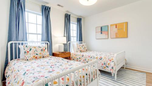 Stylish New 3BR 2.5BA Fire Pit Fence yard - Foto 2