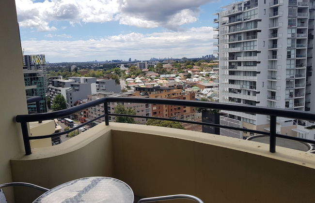 Parramatta Hotel in Mantra Building - Photo 10