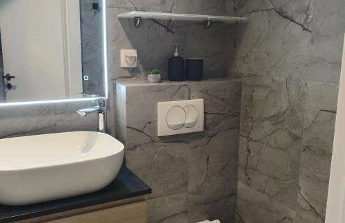 ForRest Spa Apartment - Private Jacuzzi & Sauna - Foto 20