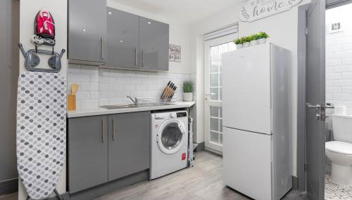 Teck House - Air Host & Stay - 5 mins to Hospital - Foto 5