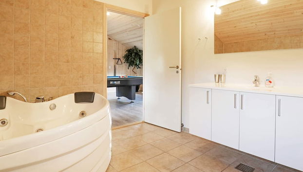 8 Person Holiday Home in Albaek - Photo 4
