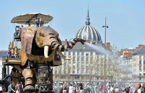 Grande chambre indépendante, charme, calme sur jardin, Nantes centre, accès privé par escalier de l'immeuble, sdb & wc privés, 10 minutes gare et palais des congrès - Foto 16
