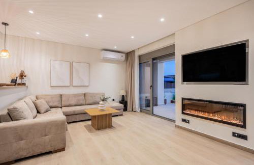 Cantouni Villa, Luxury 5BR Retreat with Pool & Jacuzzi Near Town by Villa Mana Gers - Photo 25