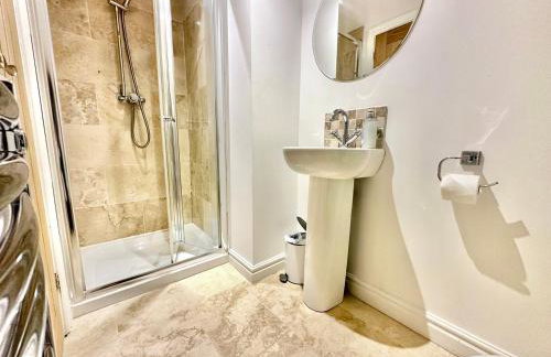 Montrose House - Photo 25