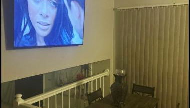 Stunning Brick Tri Level Home 420 friendly - Photo 4