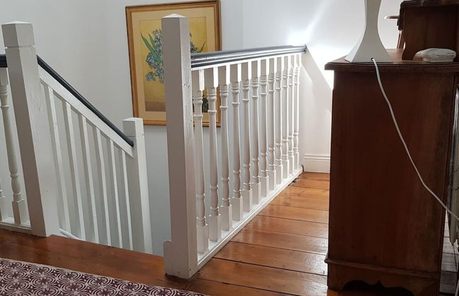 Cosy Townhouse on The Hill in Ireland - Photo 9