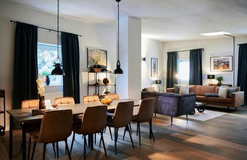 FOUNDRY - Business & Content Loft - 120 qm - Küche - Waschtrockner - Badewanne & Dusche - kostenloser Parkplatz - Smart TV - Foto 1