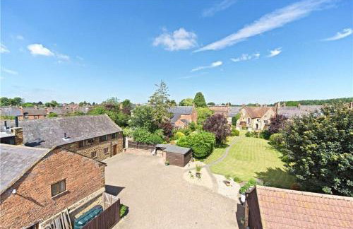 The Old Mint House F1 Silverstone Racetrack - Foto 15