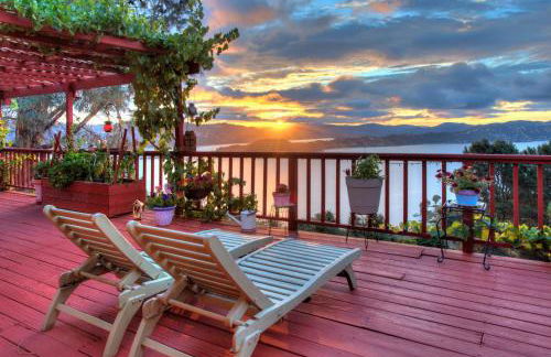 Spacious Kelseyville Home with Large Lakefront Deck! - Foto 26