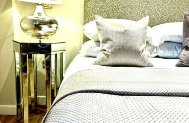 Exclusive Marina View Apartment Free Parking - Photo 4