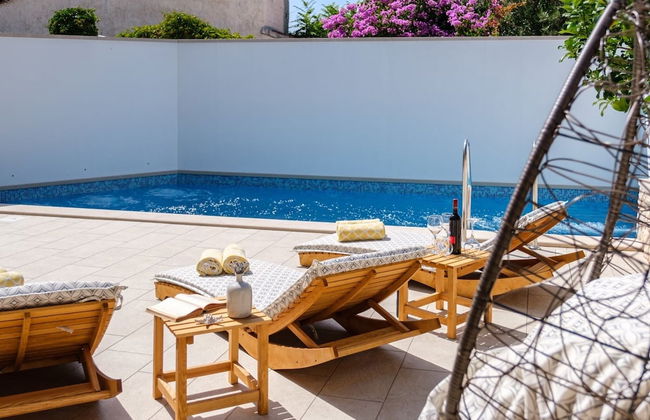 Villa Stone Pearl - Two Bedroom Holiday House With Pool - Foto 72