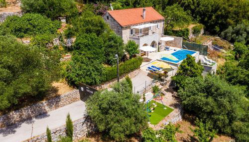 House Kocan - Photo 1