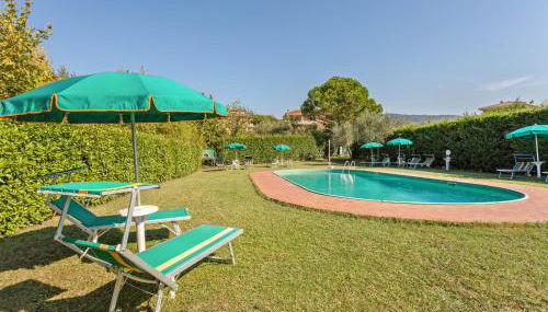 Nice Apartment in Tuoro sul Trasimeno With Pool - Photo 2